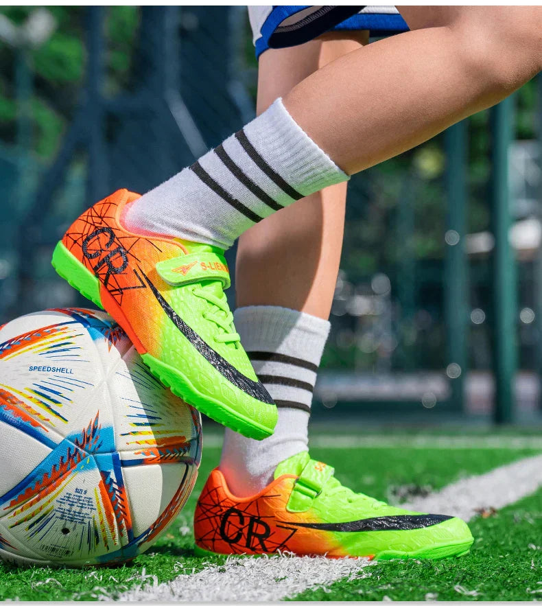 Professional Kids Soccer Shoes Football Boots Ultralight Cleats Non-Slip Training Match Football Shoes For Boys And Girls