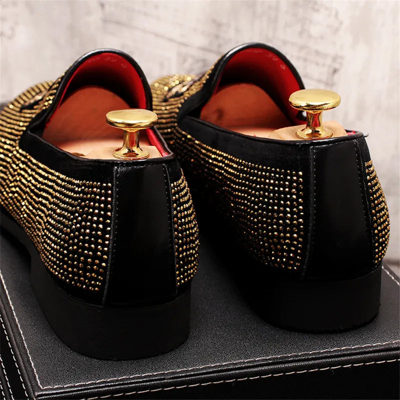 NEW Pointed Toe Embroidery Rhinestone Flats Shoes For Men Male Wedding Dress Prom Homecoming Shoes Zapatos Hombre Vestir