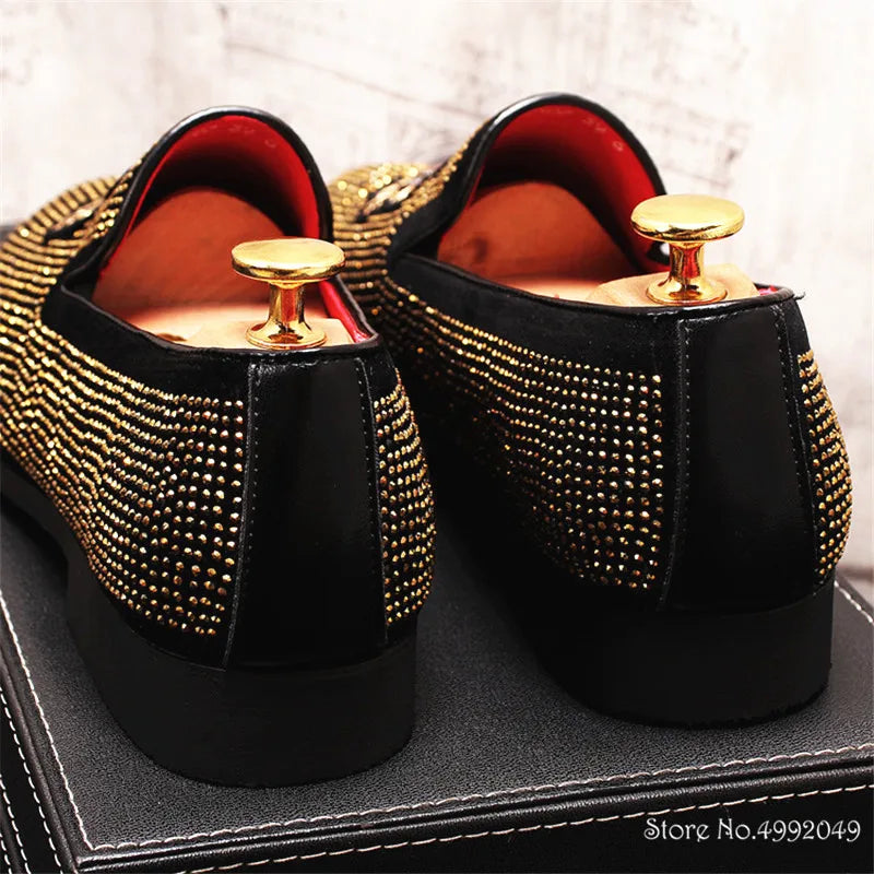 NEW Pointed Toe Embroidery Rhinestone Flats Shoes For Men Male Wedding Dress Prom Homecoming Shoes Zapatos Hombre Vestir