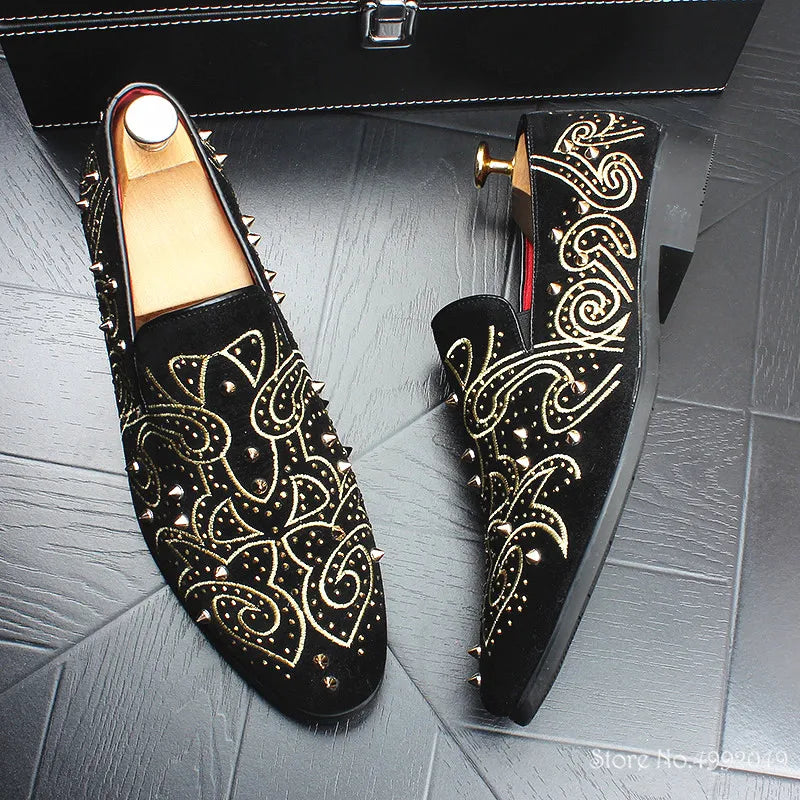 NEW Pointed Toe Embroidery Rhinestone Flats Shoes For Men Male Wedding Dress Prom Homecoming Shoes Zapatos Hombre Vestir