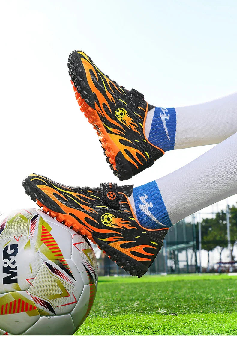 Children Football Boots Anti-slip Soccer Shoes Low-top Boy Ultralight Kid's High Quality Outdoor Grass Training Soccer Sneakers
