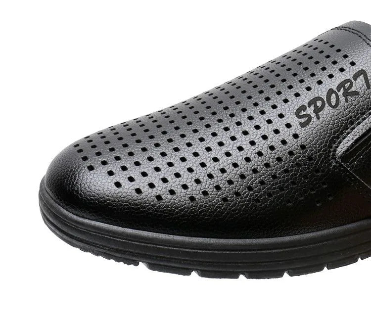 2026 Summer Men Sandals Business Casual Leather Hollow Out Shoes Breathable Soft Sole Clogs Fashion Comfortable Outdoor Slides