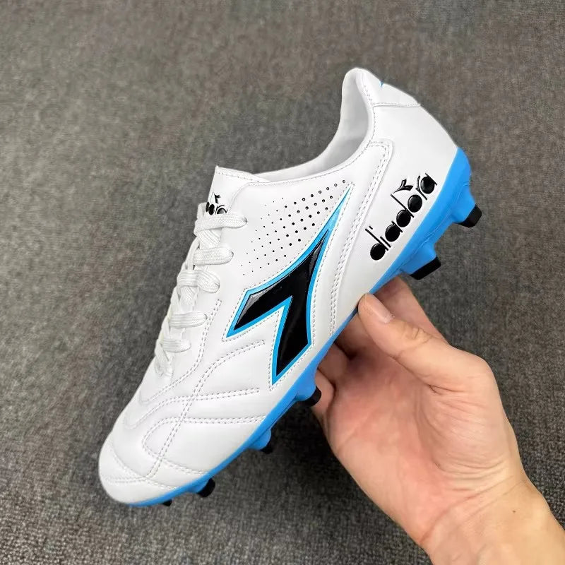 2025 New High-Quality Lightweight Anti-Slip Breathable Soccer Shoes Durable, Strong Traction Training Shoes Excellent