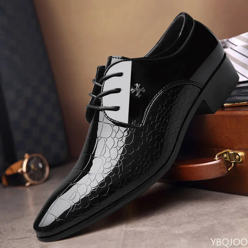 Men's luxury patent leather shoes pointed toe Dress shoes Newest oxford wedding shoes Trend plus size Male footwear Zapatos