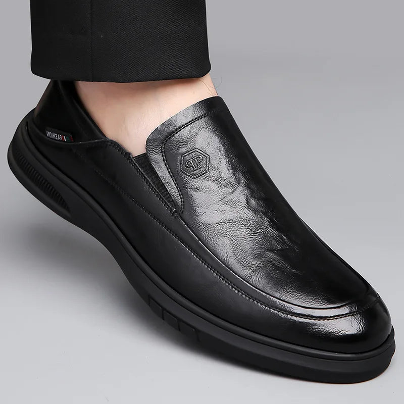 2026 Spring Business Casual Shoes for Men Solid Color New Designer Half Slippers Shoes Male Fashion Soft Sole Leather Shoe Man