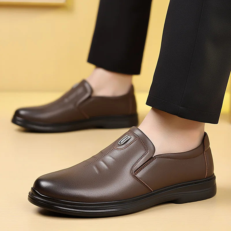 Spring Autumn New Designer Loafers for Men Solid Color Fashion Business Casual Shoes Male Soft Sole British Leather Shoes Man