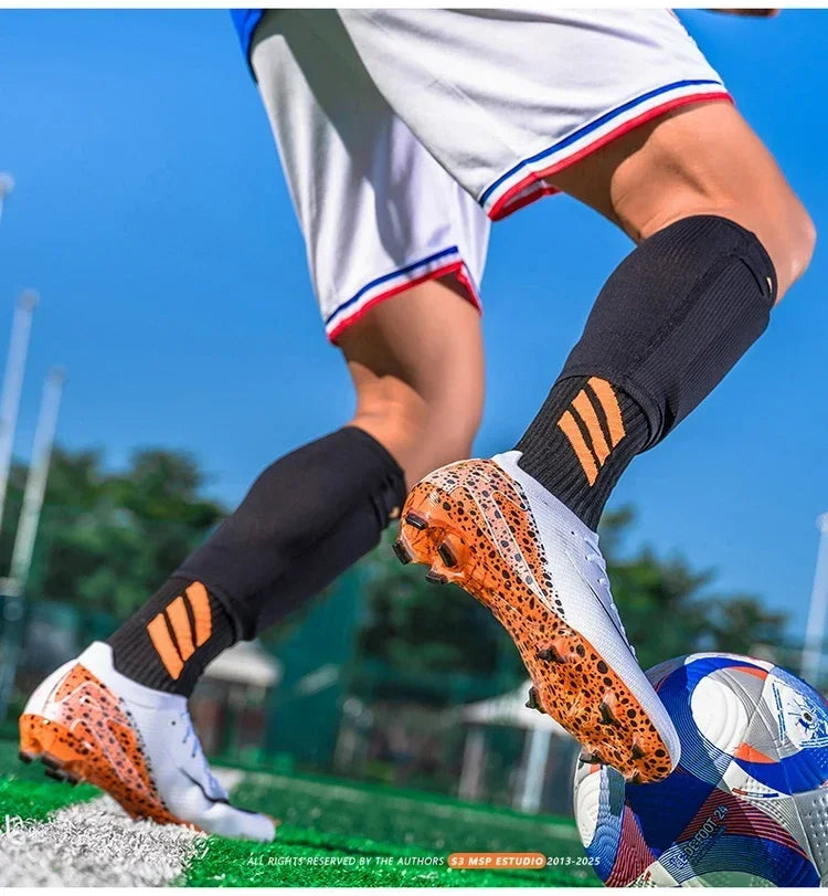 New Men Professional Football Boots Grass Soccer Shoes Outdoor Sport Non-Slip Training Shoes Match Sneakers Ultralight Unisex