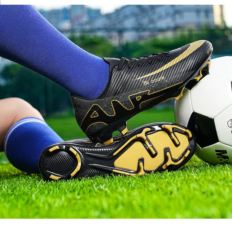 High Quality New Mens Soccer Shoes Society Ultralight Turf Soccer Cleats Kids Sneakers Training Football Boots Chuteira Campo
