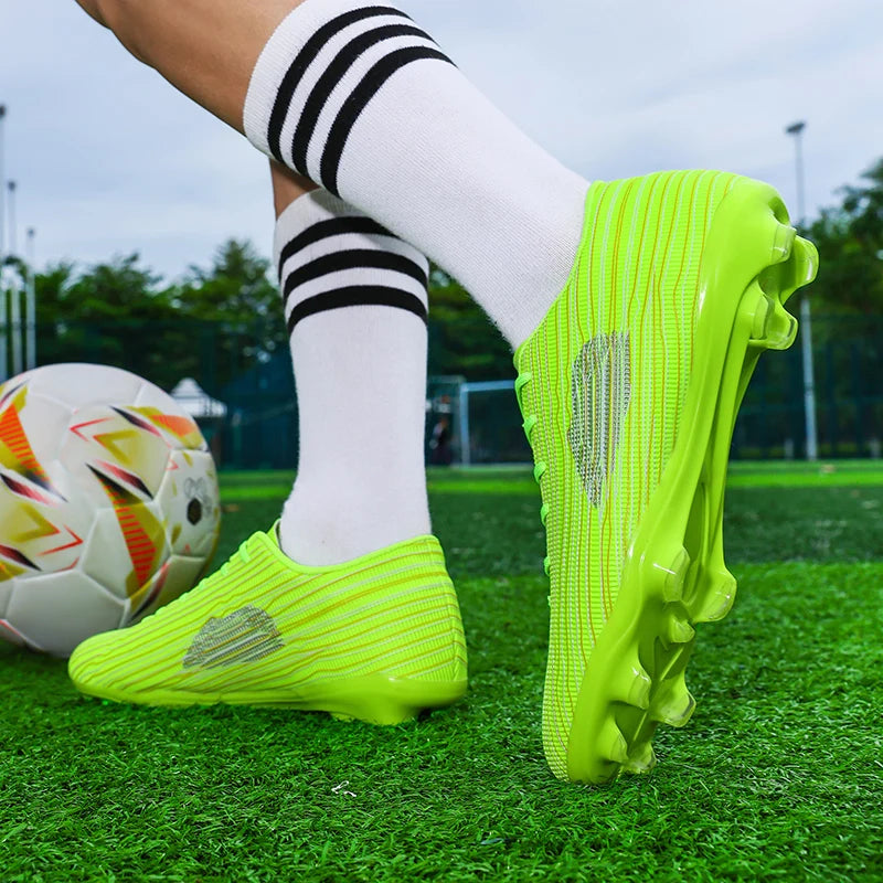 New Men Football Boots Hot Sale Professional Futsal High-quality Soccer Shoes Cleats Women Unisex Ultralight TF/FG Sneakers