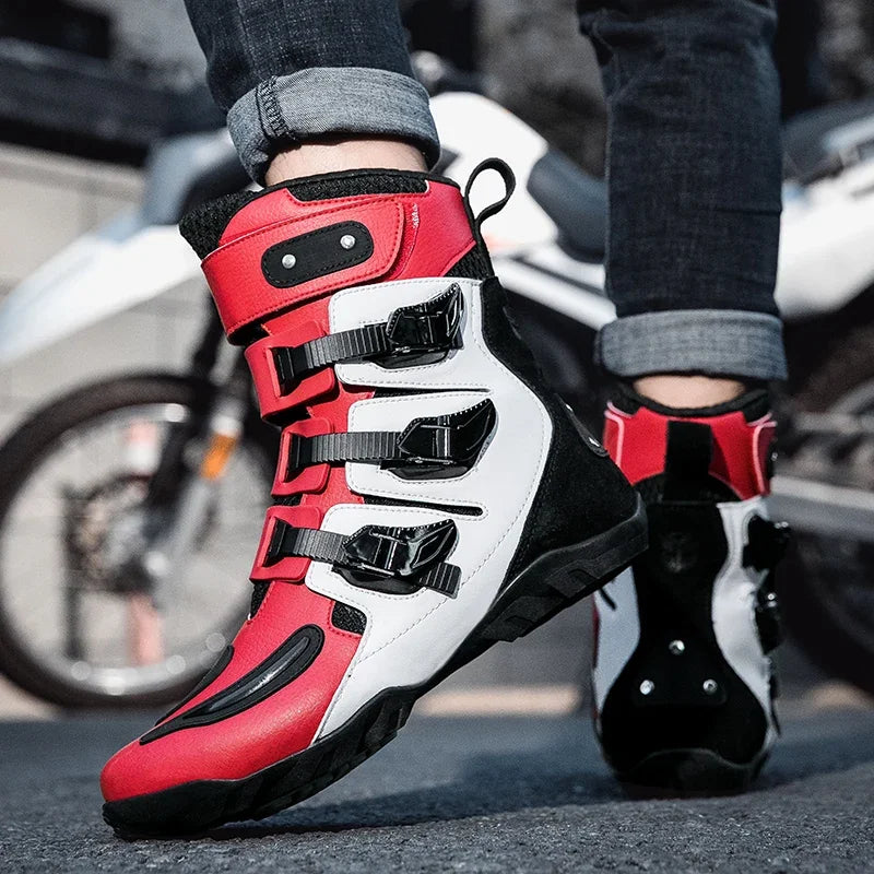 New Waterproof Men's Dirt Bike Shoes Men's Motorcycle Boots New Comfortable Leather Protective Boots Anti-slip Wear-resistant