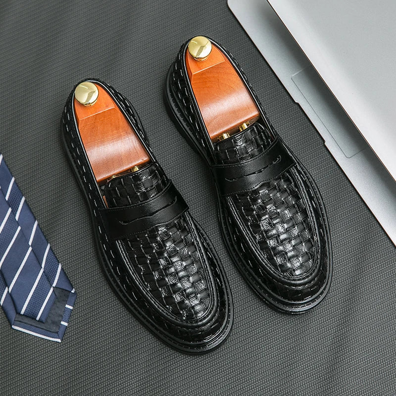 British Style Men's Leather Shoes Massage Soles Casual Shoes High-quality Men's Formal Shoes Versatile Loafers Big Size 38-46