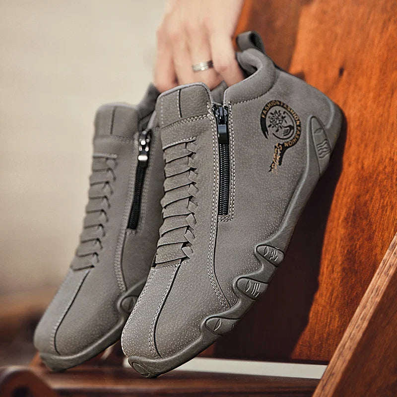 New Men's Ankle Boots Fashion Soft Sole High Top Sneakers Men Shoes Outdoor Versatile Loafers Comfortable Casual Walking Shoes