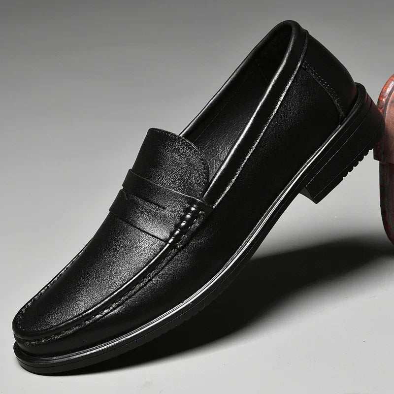 New Luxury Slip on Dress Shoes Men Italian Comfortable Loafer for Men Outdoor Mens Slip on Flats Classic Men Shoes for Wedding