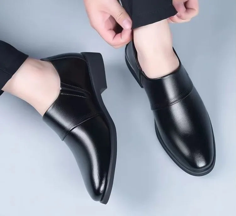 2026 New Men's Shoes Soft Leather Soft Sole Comfortable Fashion Business Casual Leather Shoes Black Footwear