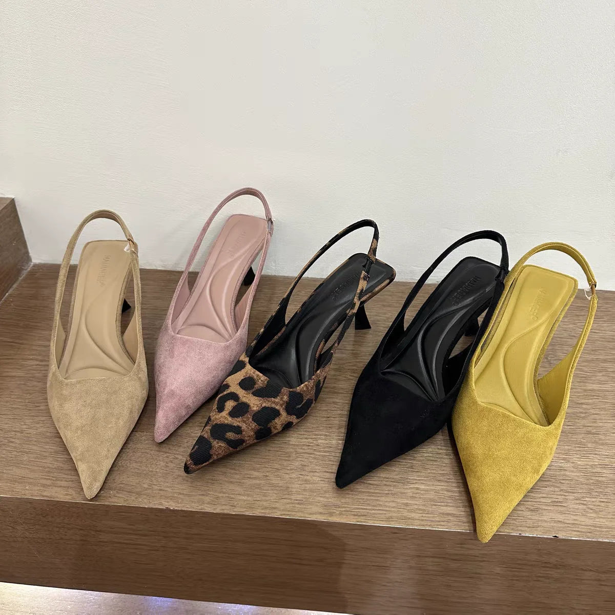 Spring Plus Size Selling Season Elegant Pointed Stiletto Sandals Fashion Leopard Print Design French Niche Women's High Heels.