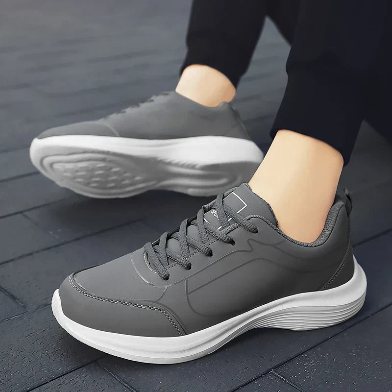 2025 New Lightweight Men Casual Leather Sneakers Non-slip Breathable Male Outdoor Running Shoes Lace Up Soft Sport Shoes