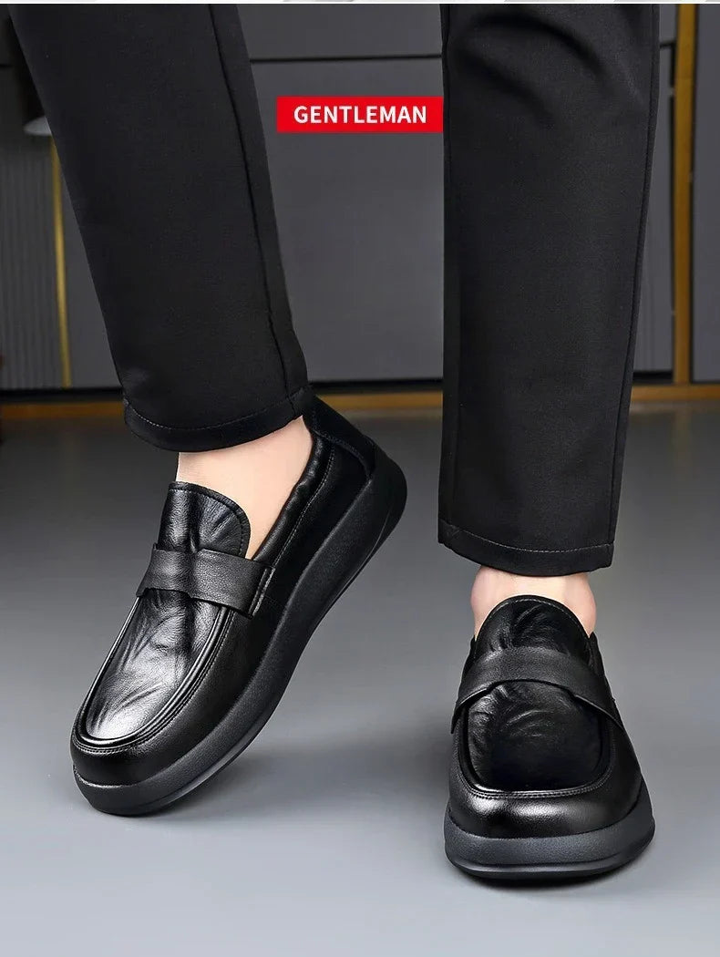Spring Summer New Genuine Leather Shoes Men Solid Color Fashion Loafers Male Soft Sole Anti-slip Height-increasing Loafers Man