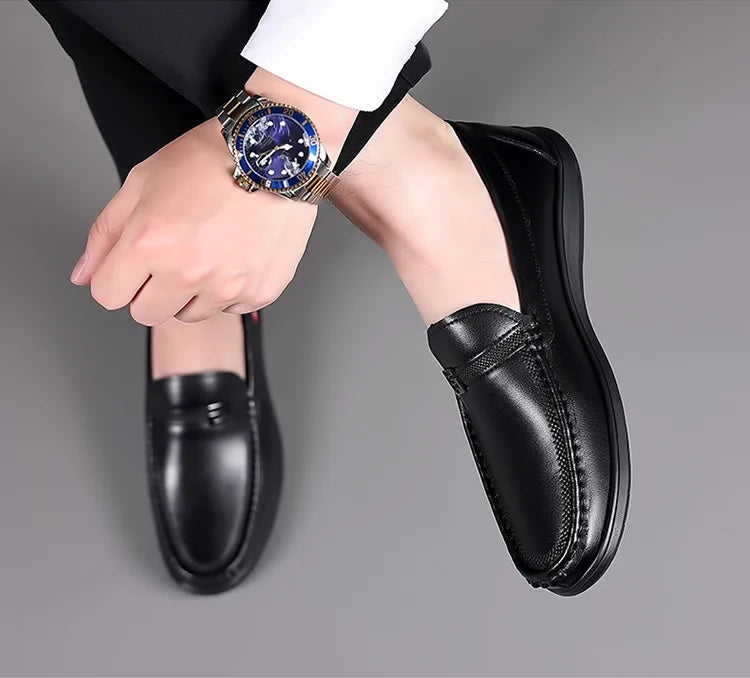 2026 New Solid Color Business Casual Shoes for Men Spring Autumn Soft Leather Shoes Male Fashion Light Driving Shoes Man