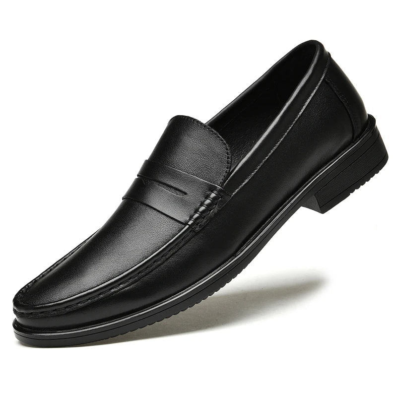 New Luxury Slip on Dress Shoes Men Italian Comfortable Loafer for Men Outdoor Mens Slip on Flats Classic Men Shoes for Wedding