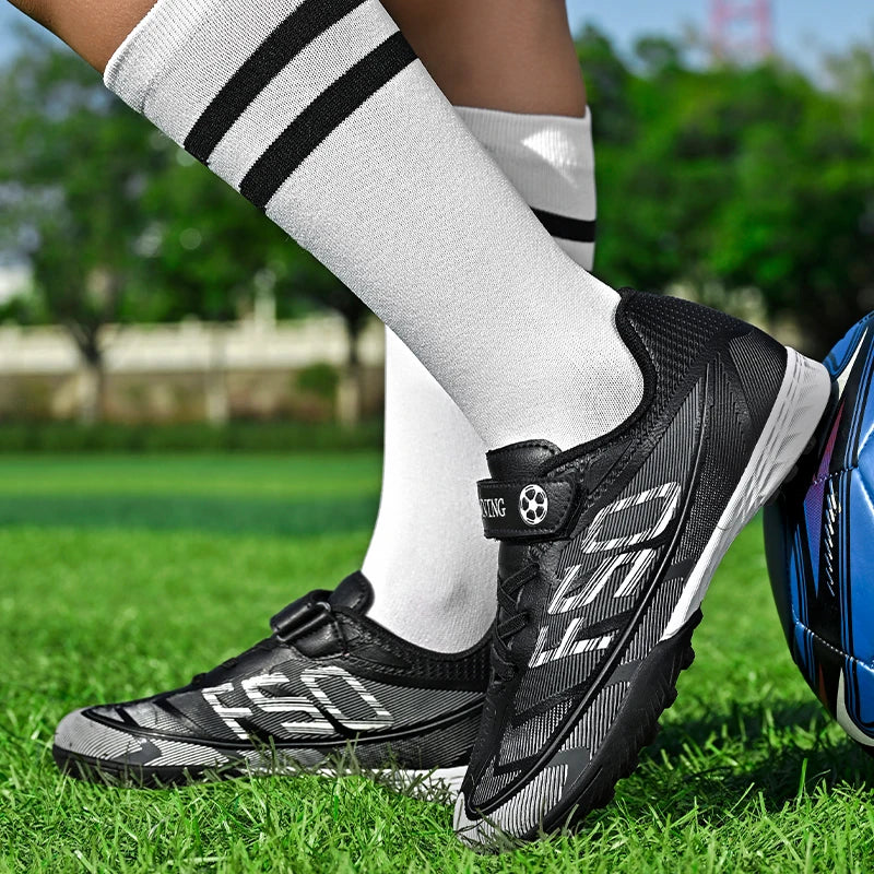 New Kid Match Boys Football Boots Sneakers Professional Non-Slip Sports Shoes Match Soccer Shoes Outdoor Comfortable Unisex