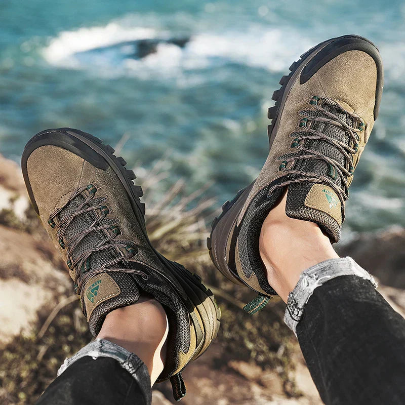 Leather Men Shoes for Men's Casual Shoes Fashion Waterproof Winter Luxury Designer Brand Work Boots Man Non-slip Sneakers