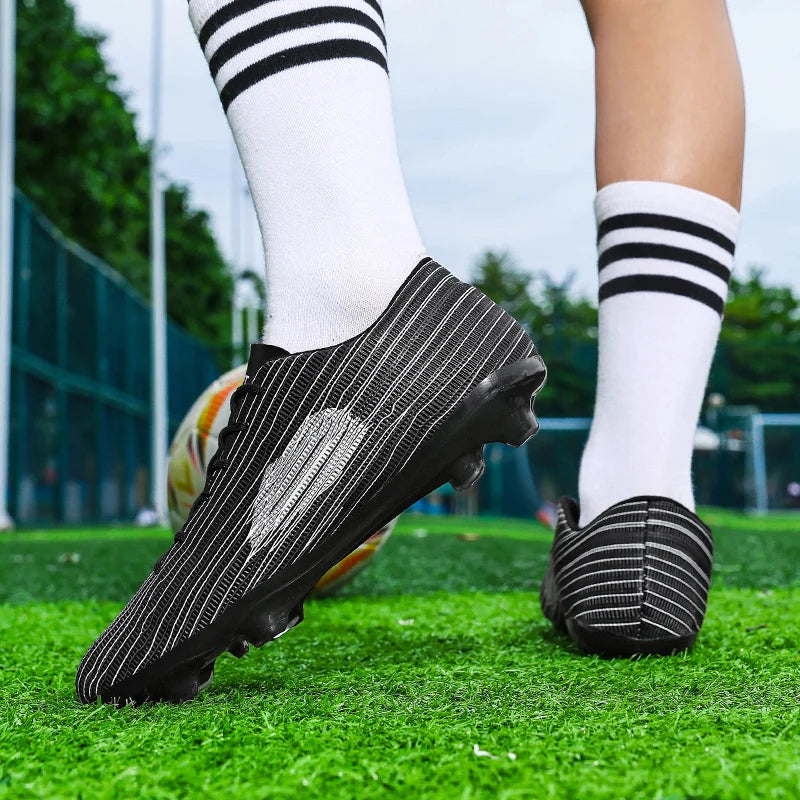 New Men Football Boots Hot Sale Professional Futsal High-quality Soccer Shoes Cleats Women Unisex Ultralight TF/FG Sneakers
