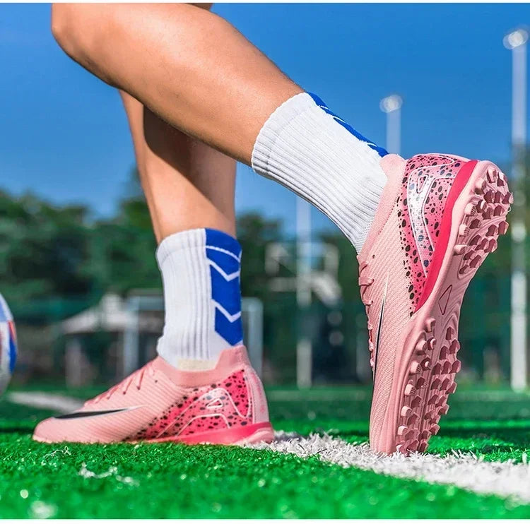 New Men Professional Football Boots Grass Soccer Shoes Outdoor Sport Non-Slip Training Shoes Match Sneakers Ultralight Unisex