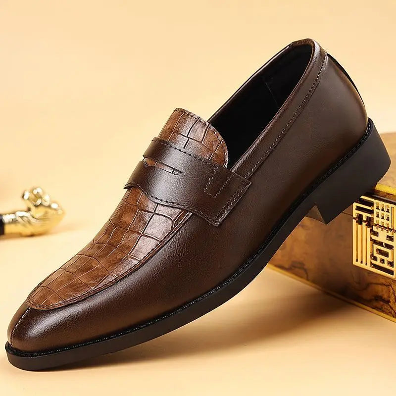 New Men's Leather Shoes Business Casual British Style Breathable Slip-on Loafers Pointed Toe Fashion Sneakers