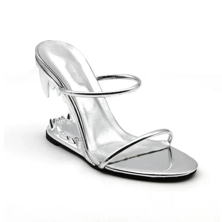 Big Gold Chain Peep Toe Tiger Teeth Heel Sandals 2024 New Fashion Silvery Beach Party Outdoors Women's Slippers Size 35-43