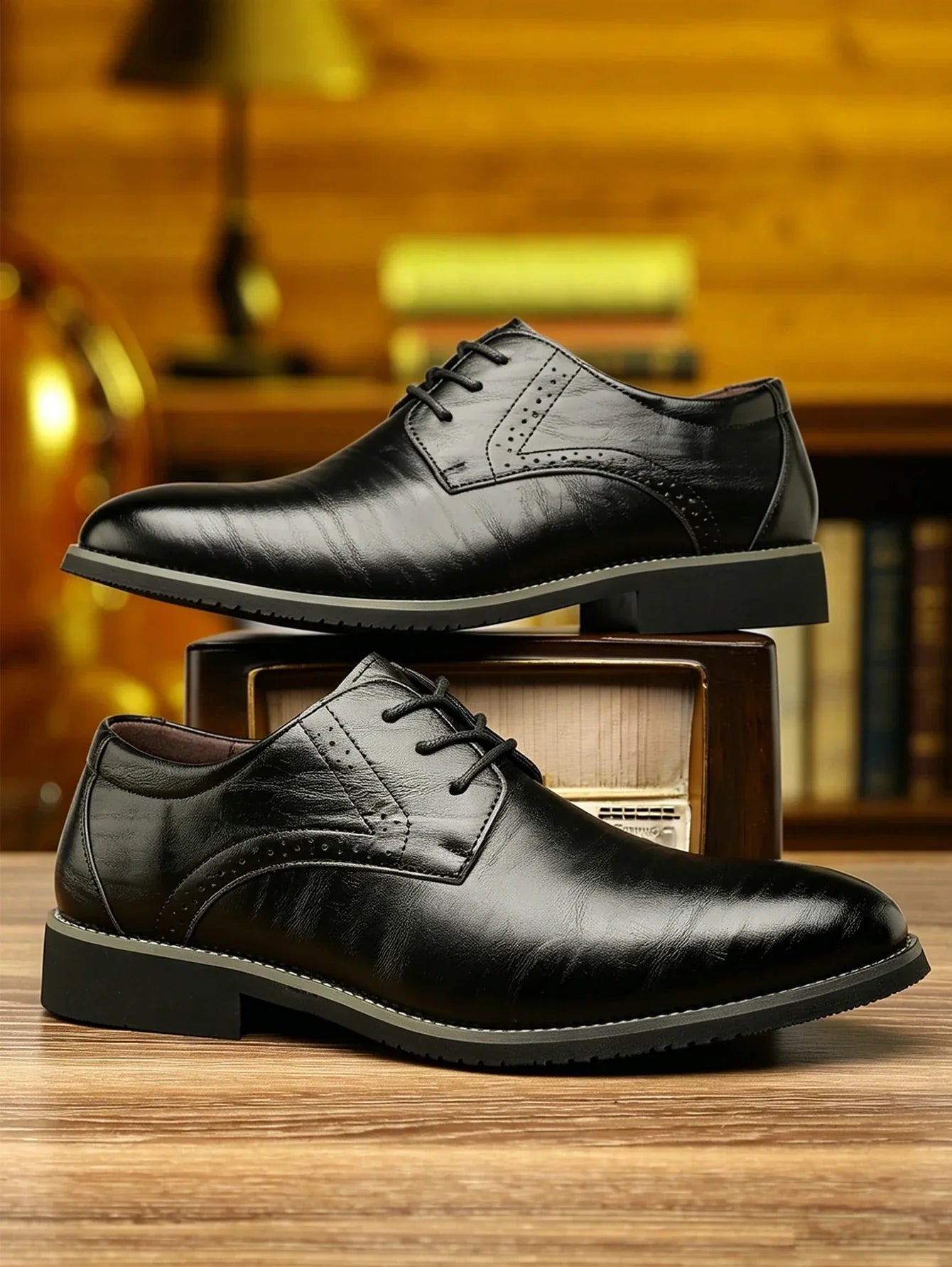 Men's leather shoes new black Soft bottom anti slip and breath shoes Zapatos luxury light flat men's Business dress casual