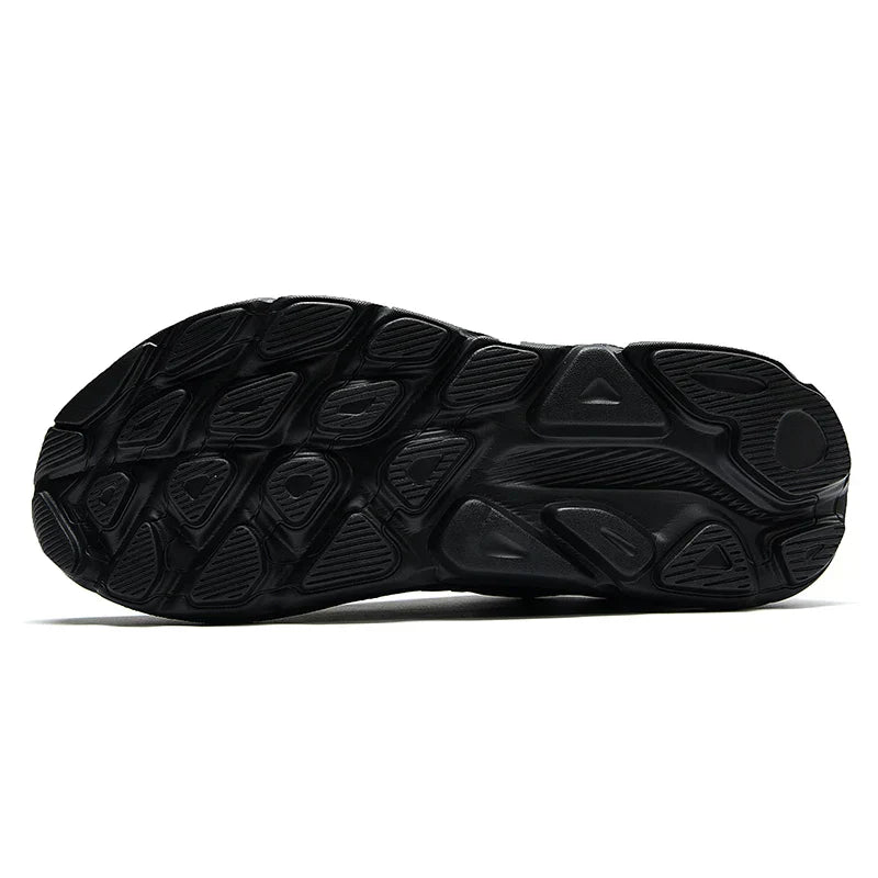 New ultra-light sports running shoes for men soft sole casual outdoor cushioning jogging shoes fashionable boys and teenagers 45