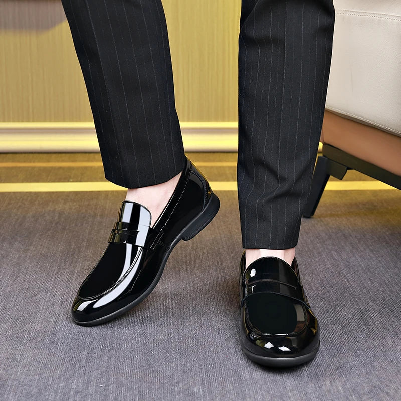 New Summer Men's Casual Shoes Breathable Walking Shoes Fashion Male Loafers Outdoor Non-slip Business Footwear Man Slip on Flats
