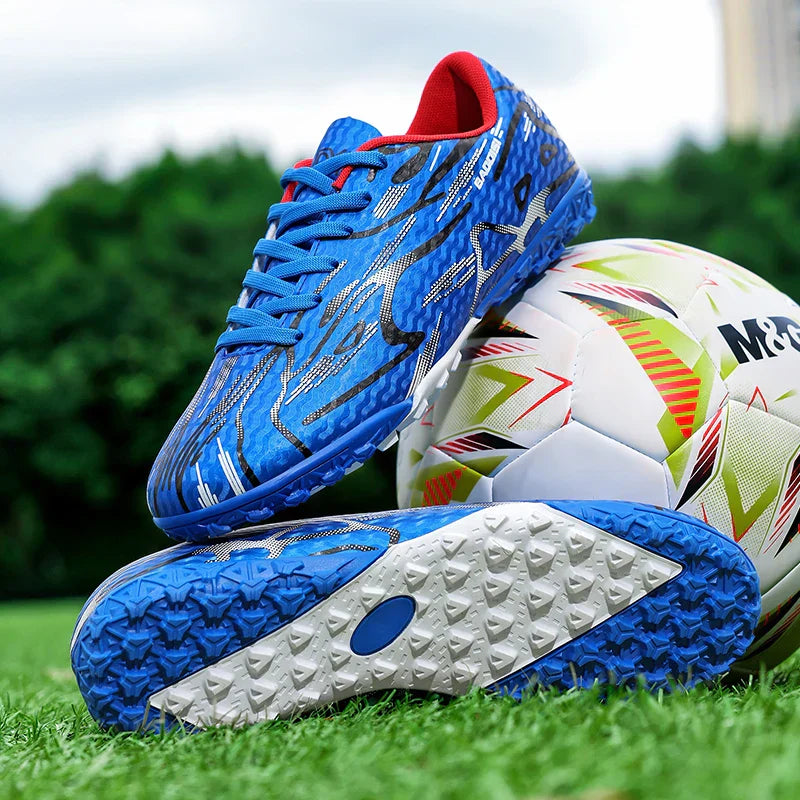 New Men Soccer Shoes Sport Training Football Boots Soft Ultralight Breathable Professional Sneakers Unisex Grass Cleats Match