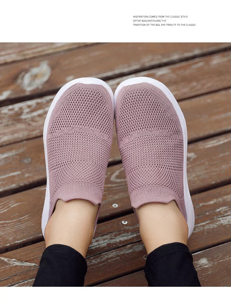 Men Shoes Sneakers Breathable Mesh Slip on Running Shoes Outdoor Non-Slip Couple Jogging Training Hiking Sports Shoes