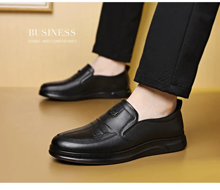 Men's Leather Business Loafers Spring Autumn Black Slip-On Shoes Male Breathable Soft Sole Comfortable Casual Driving Shoes Man