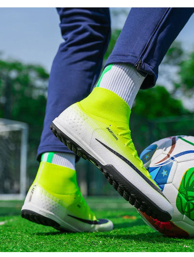 New Men Soccer Shoes Hot Sale Football Boots Women Professional TF/FG Sneakers Unisex High-quality Futsal Cleats Ultralight