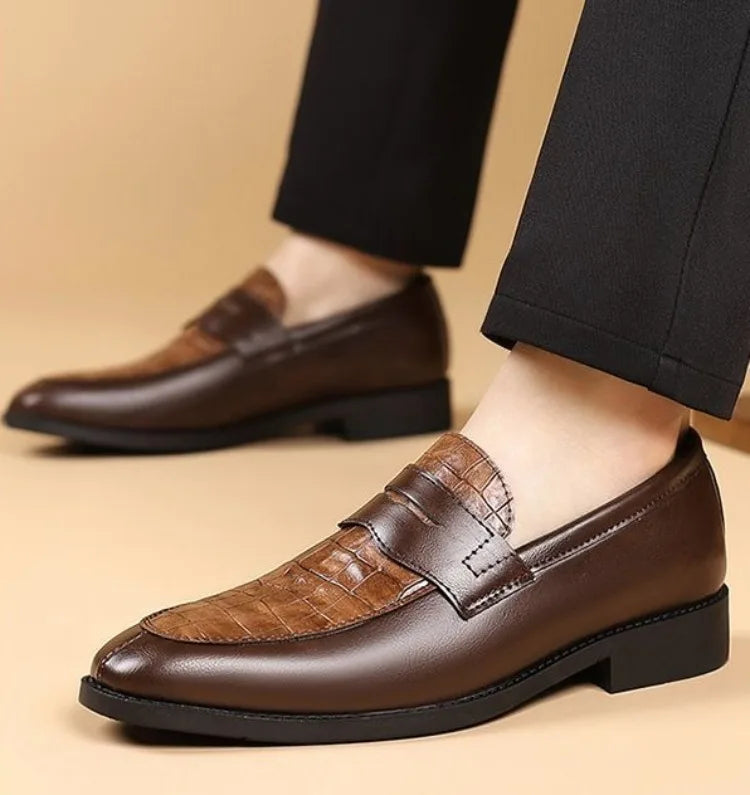 New Men's Leather Shoes Business Casual British Style Breathable Slip-on Loafers Pointed Toe Fashion Sneakers