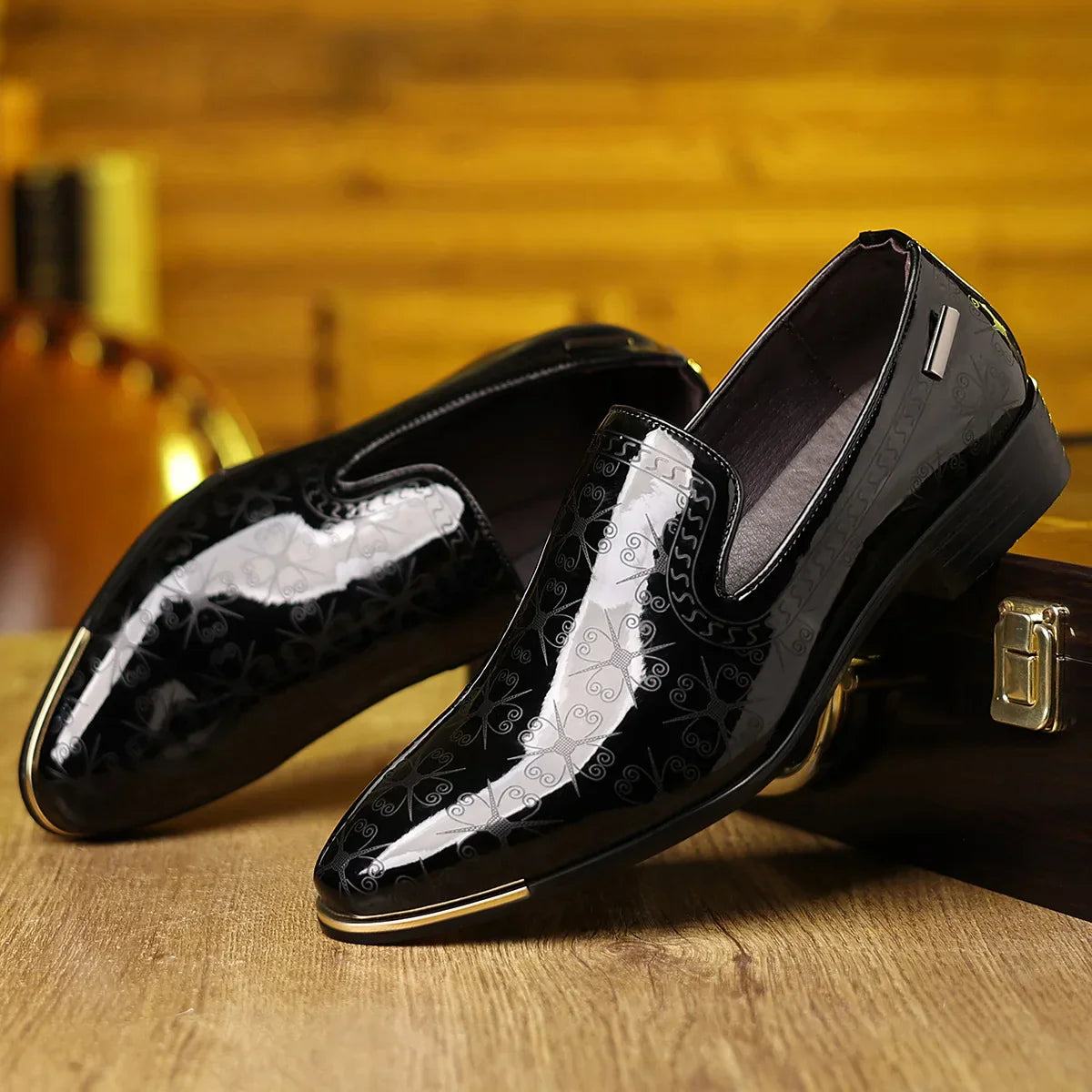 Big Size Patent Leather Shoes Men Solid Color Fashion Spring Autumn Casual Shoes Male British-style Business Wedding Shoe Man