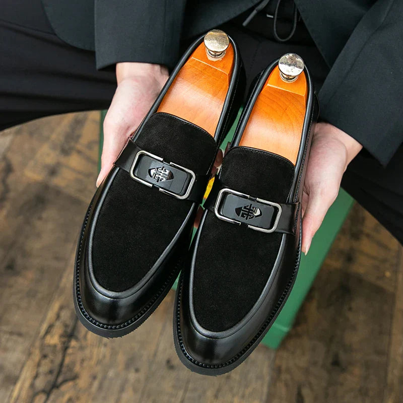 أحذية لوفر بنية عالية الجودة للرجال أحذية رسمية ناعمة ومريحة مضادة للجلد السويدي للرجال أحذية جلدية كاجوال سميكة النعل Mo-2928