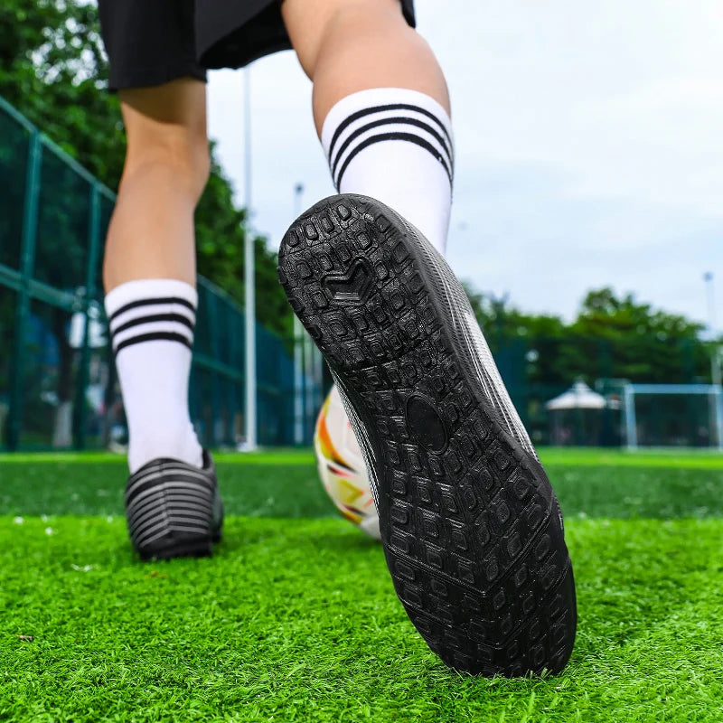 All Ground New Football Boots Men Lightweight Anti-slip Soccer Cleats Outdoor Grass Field Training Professional Sports Footwear