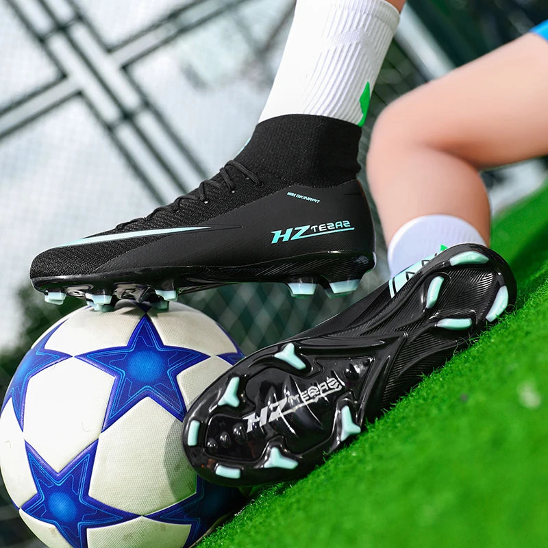 Men Soccer Shoes New Casual Resistant Turf Field Breathable Match Male Soccer Shoes Society Tenis Male Football Shoes Ultralight