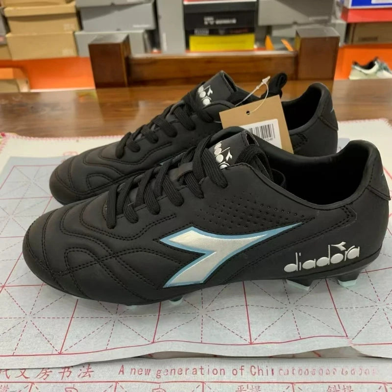 Professional Men Football Shoes Black White Leather Sport Shoes For Mens FG Soccer Shoe Youth