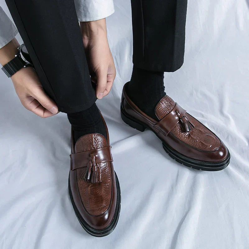 Men's Shoes Leather Men Fashion Spring Tassel Loafers Hot Sale Handmade Business Shoes Luxury Brand Lace-Up Men's Groom Footwear
