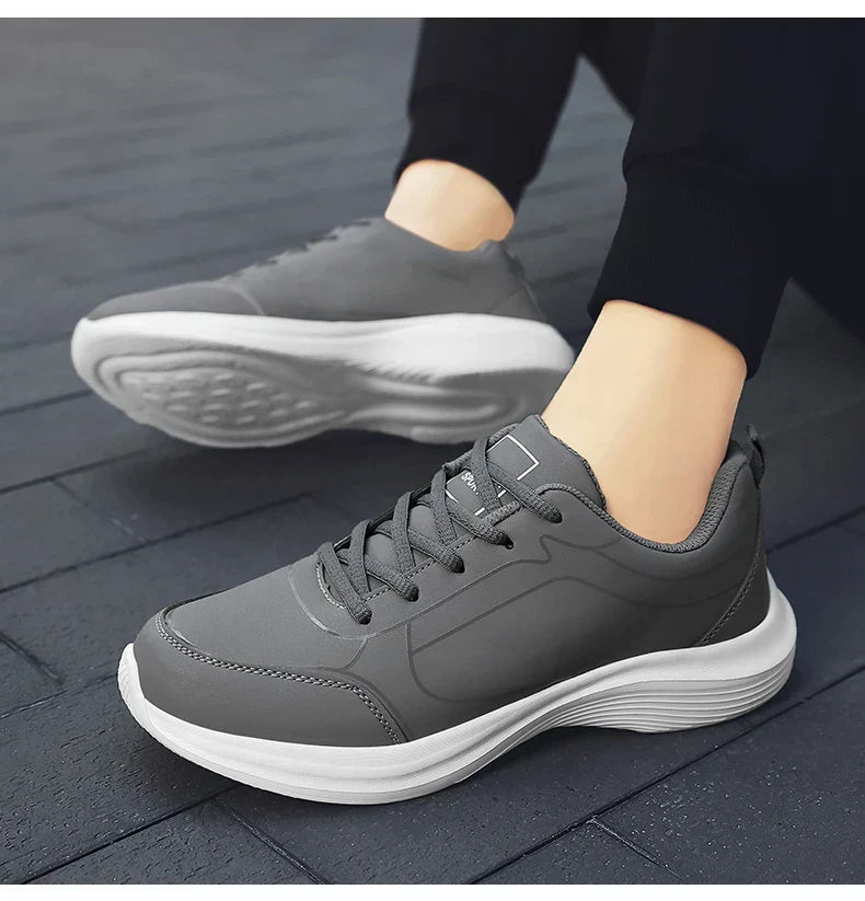 2025 New Lightweight Men Casual Leather Sneakers Non-slip Breathable Male Outdoor Running Shoes Lace Up Soft Sport Shoes