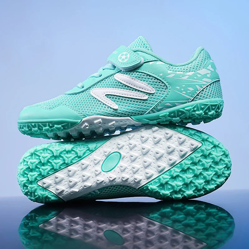 Ultralight Outdoor Soccer Sneakers Sweat-wicking Breathable Lining Reinforced Heel Protection Stable Stud Sole Daily Football