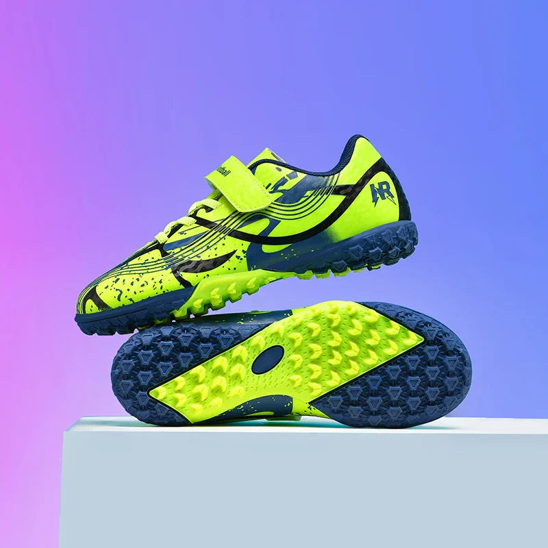 New Men Kids Professional Soccer Shoes Grass Boys Ultralight Football Boots Match Training Shoes Cleats Non-Slip Drop Shipping