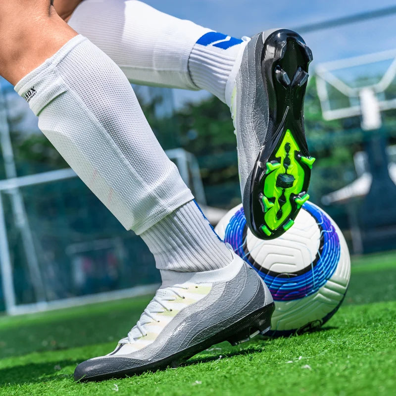 Men's Football Shoes Top Quality Soccer Field Cleats Fast Football Tennis Boots Electroplated Sole Soccer Society Sneakers New