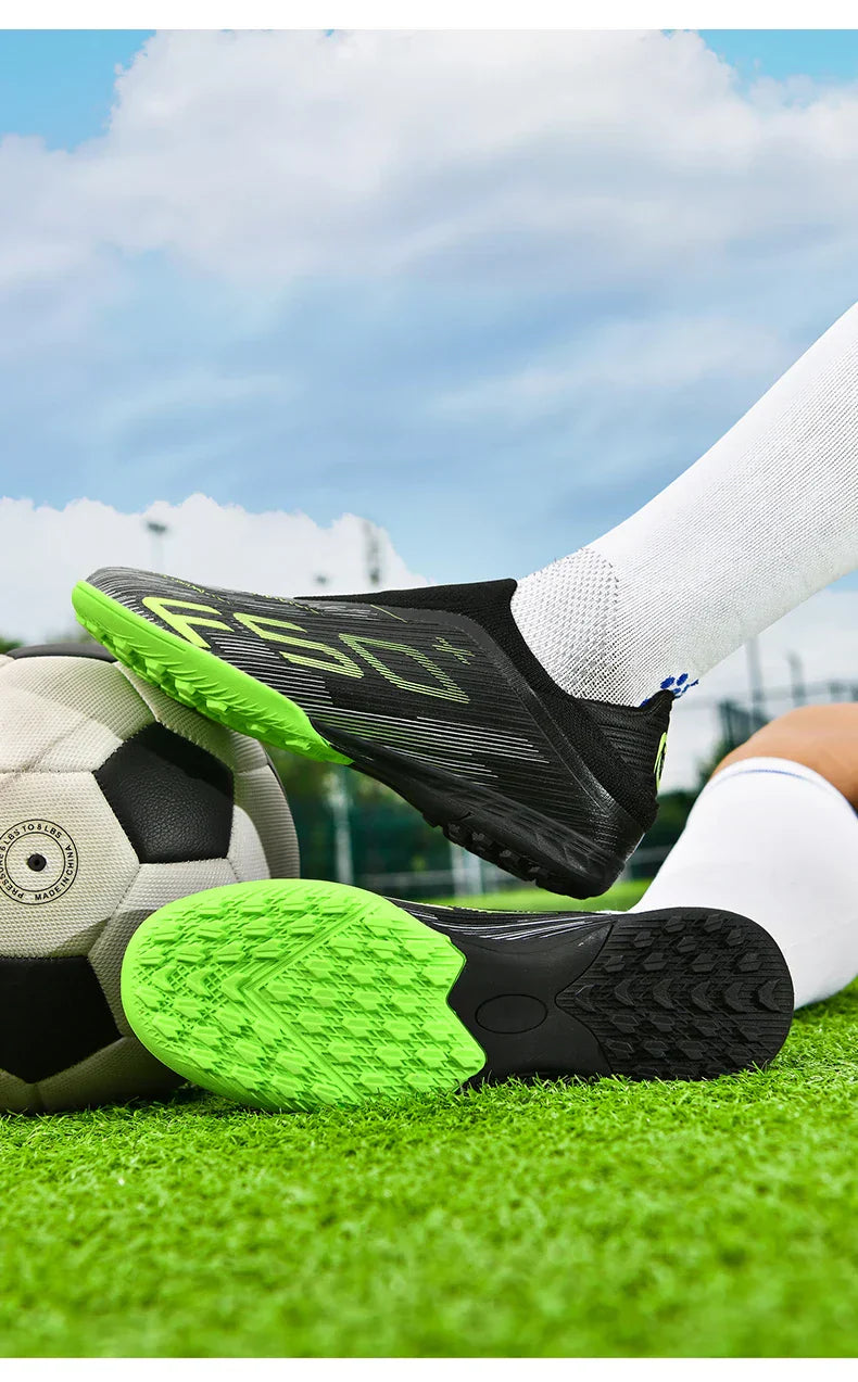 New Men's Football Boots Turf Comfortable Soccer Shoes Sport Ultralight Fg Grass Cleats Futsal Non Slip Indoor Adult Non-Slip