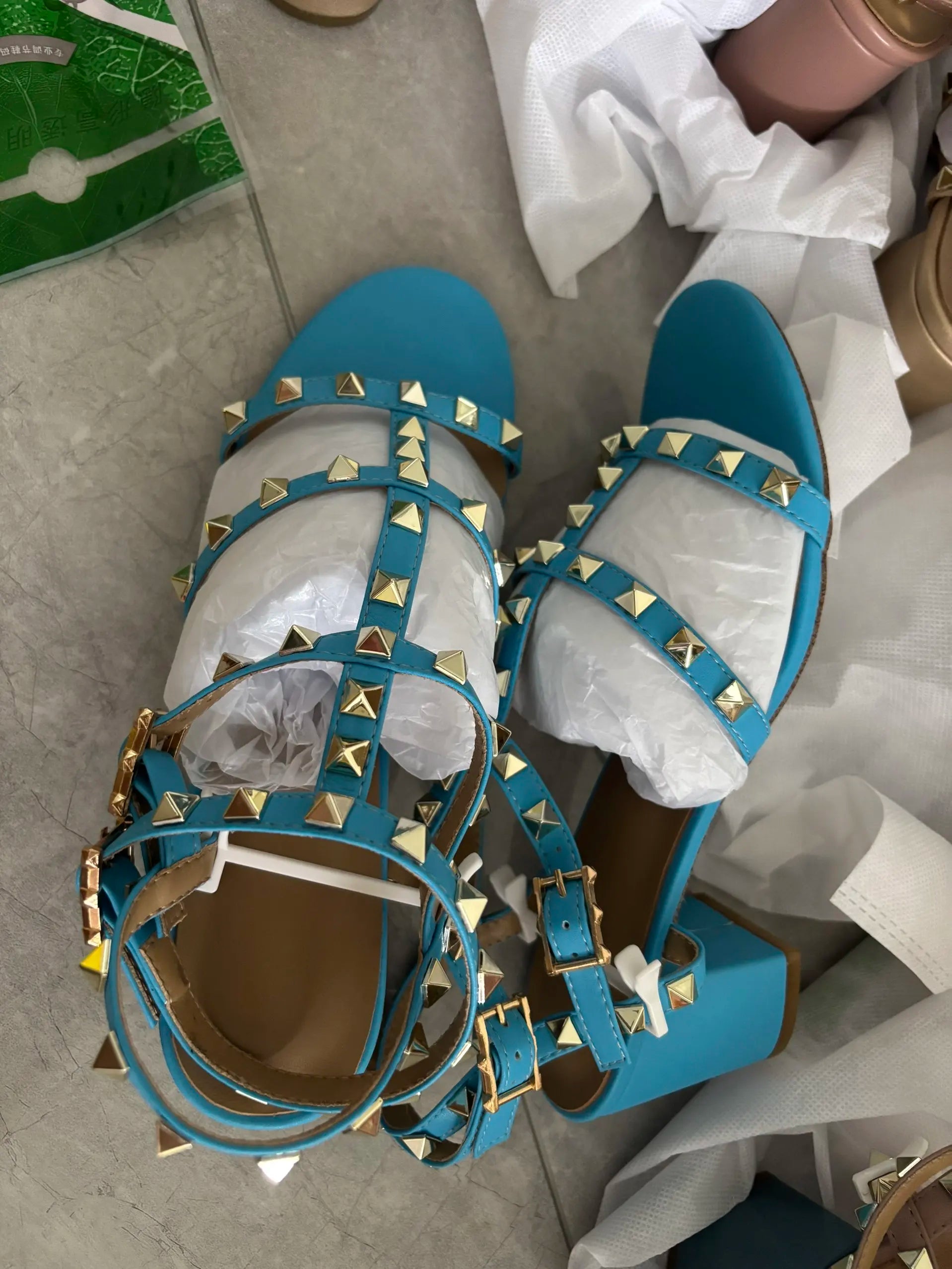 Women Elegant Low Heels Sandals Front Open Toe Lock Stud Buckle T-Strap British Shoes Fuchsia Beige Matte/Shiny Leather Pumps 42