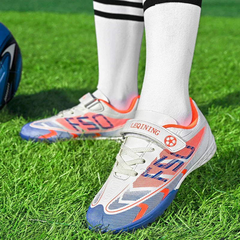 New Kid Football Boots Professional Match Match Boys Soccer Shoes Sports Shoes Non-Slip Sneakers Outdoor Comfortable Unisex